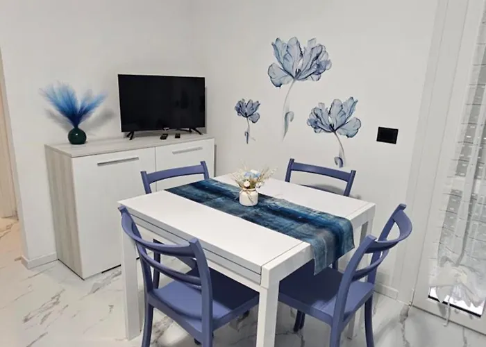 Violet Luni Apartment *